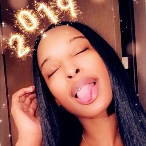 Meet your Posher, Oshenique